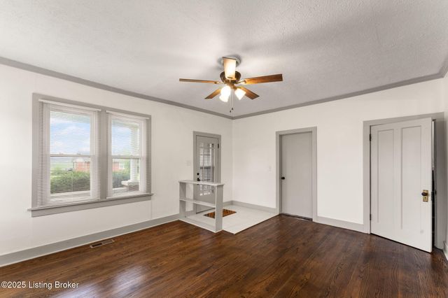 303 E Fourth St, Smiths Grove, KY 42171