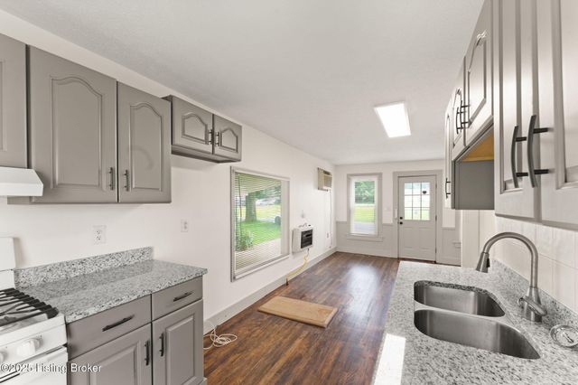 303 E Fourth St, Smiths Grove, KY 42171