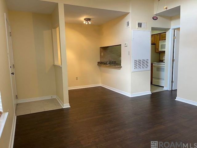 2201 Houma Blvd #306, Metairie, LA 70001