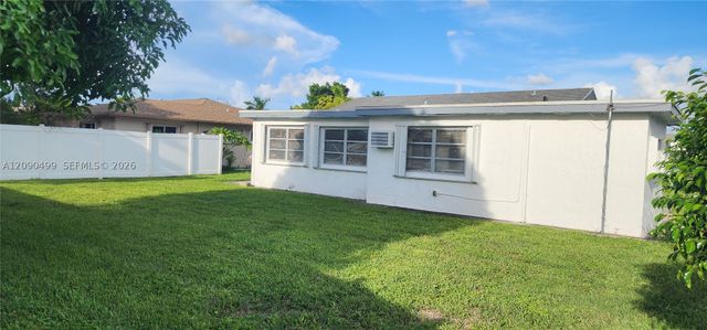 8115 NW 93rd Ave, Tamarac, FL 33321