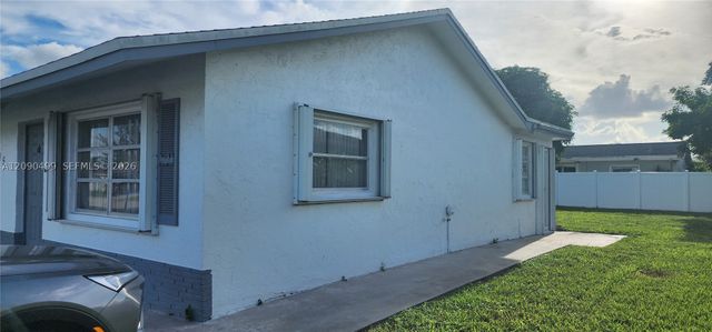 8115 NW 93rd Ave, Tamarac, FL 33321