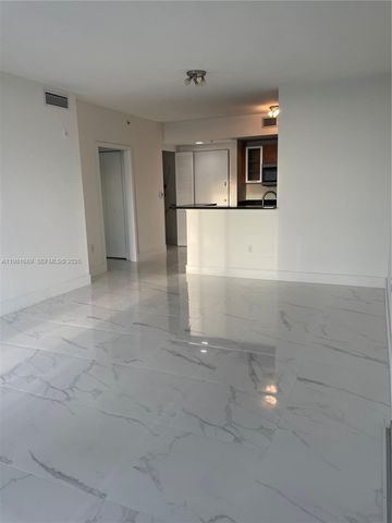 2775 NE 187th St 607, Aventura, FL 33180