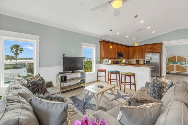 105 4TH STREET S, Bradenton Beach, FL 34217