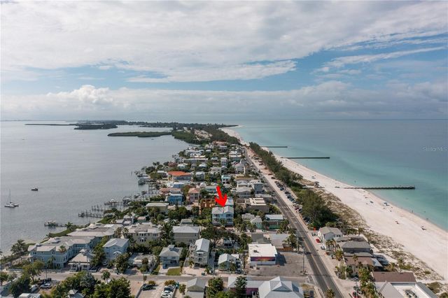 105 4TH STREET S, Bradenton Beach, FL 34217