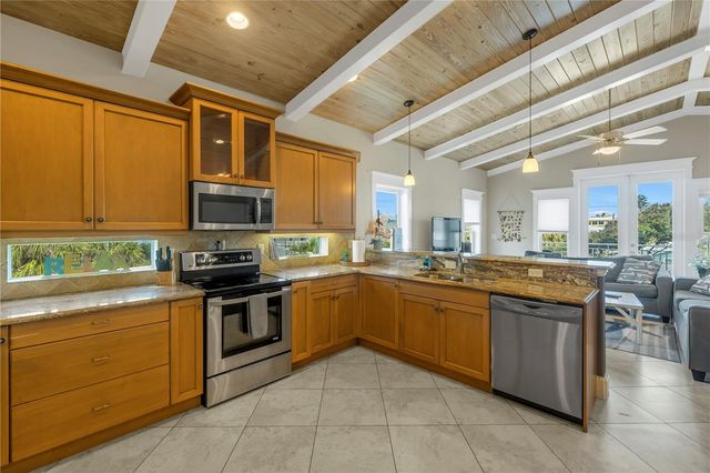 105 4TH STREET S, Bradenton Beach, FL 34217