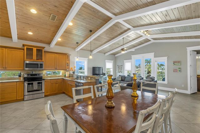105 4TH STREET S, Bradenton Beach, FL 34217
