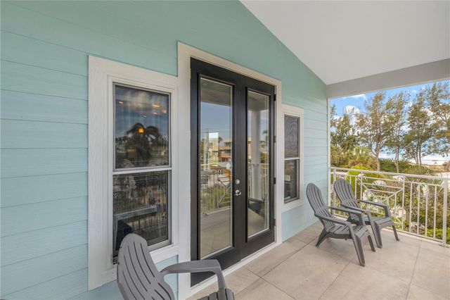 105 4TH STREET S, Bradenton Beach, FL 34217