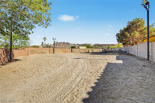 621 Lomprey Avenue, Henderson, NV 89002