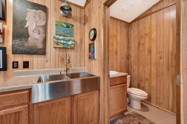 412 Leaning Oak Lane, Somerville, TX 77879