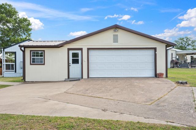 412 Leaning Oak Lane, Somerville, TX 77879