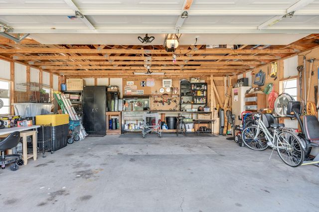 412 Leaning Oak Lane, Somerville, TX 77879