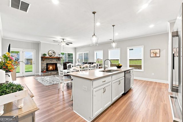 130 Heritage Pointe Drive, Villa Rica, GA 30180