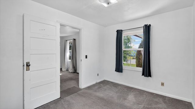 5014 N Elm St, Spokane, WA 99205