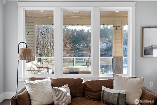 283 Shorewood Ct, Fox Island, WA 98333