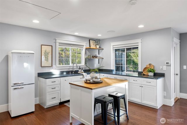 283 Shorewood Ct, Fox Island, WA 98333