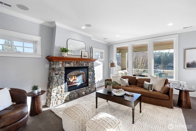 283 Shorewood Ct, Fox Island, WA 98333