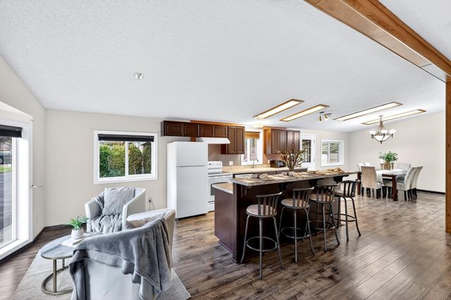 208 S Neyland Rd, Liberty Lake, WA 99019