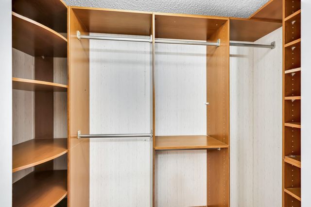 208 S Neyland Rd, Liberty Lake, WA 99019