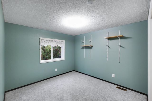 208 S Neyland Rd, Liberty Lake, WA 99019