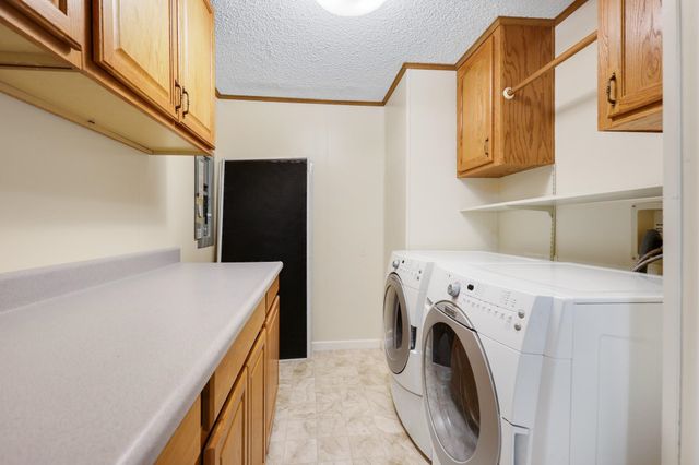 208 S Neyland Rd, Liberty Lake, WA 99019