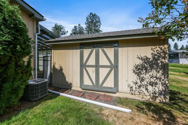 208 S Neyland Rd, Liberty Lake, WA 99019