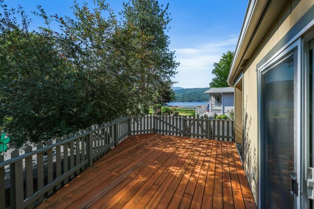 208 S Neyland Rd, Liberty Lake, WA 99019