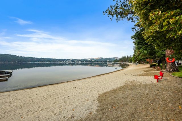 208 S Neyland Rd, Liberty Lake, WA 99019