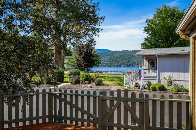 208 S Neyland Rd, Liberty Lake, WA 99019