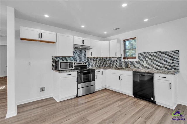 3330 E. Royal Court, Macon, GA 31217