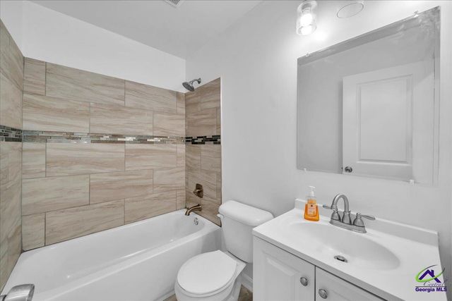 3330 E. Royal Court, Macon, GA 31217