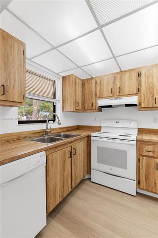 6061 Shakerwood Cir 206, Tamarac, FL 33319