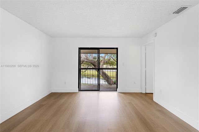 6061 Shakerwood Cir 206, Tamarac, FL 33319