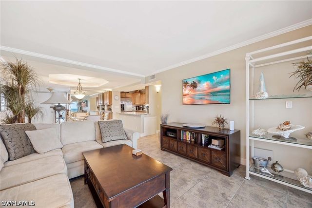 3443 Gulf Shore BLVD N 808, Naples, FL 34103