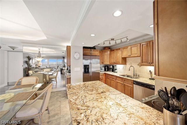 3443 Gulf Shore BLVD N 808, Naples, FL 34103
