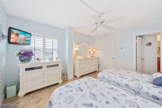 3443 Gulf Shore BLVD N 808, Naples, FL 34103