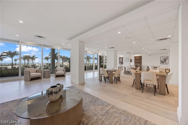 3443 Gulf Shore BLVD N 808, Naples, FL 34103
