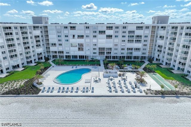 3443 Gulf Shore BLVD N 808, Naples, FL 34103