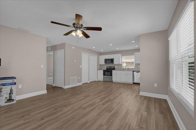 324 AVENUE Y NE B, Winter Haven, FL 33881
