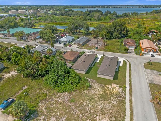 324 AVENUE Y NE B, Winter Haven, FL 33881
