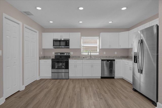 324 AVENUE Y NE B, Winter Haven, FL 33881