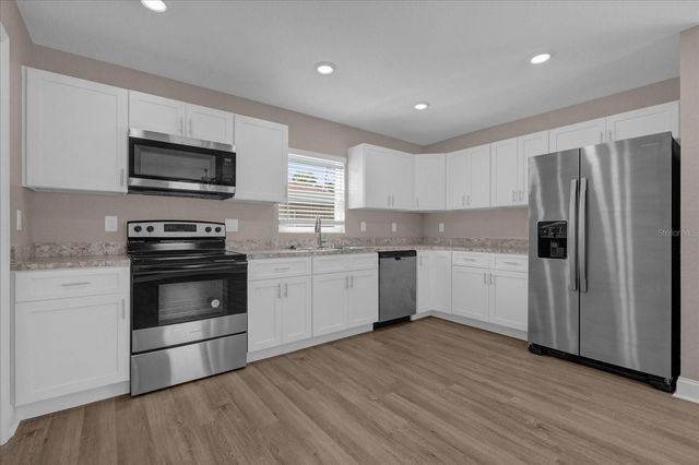 324 AVENUE Y NE B, Winter Haven, FL 33881