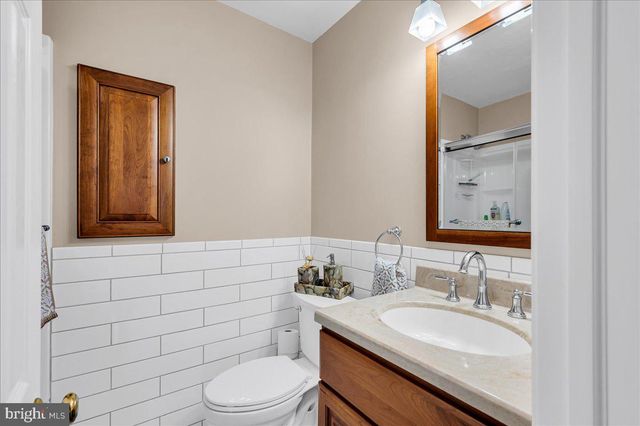 11 ARONIMINK DR, Newark, DE 19711