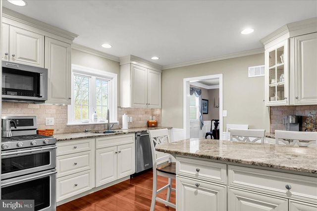 11 ARONIMINK DR, Newark, DE 19711