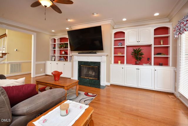 240 Coachlight Trail, Burlington, NC 27215