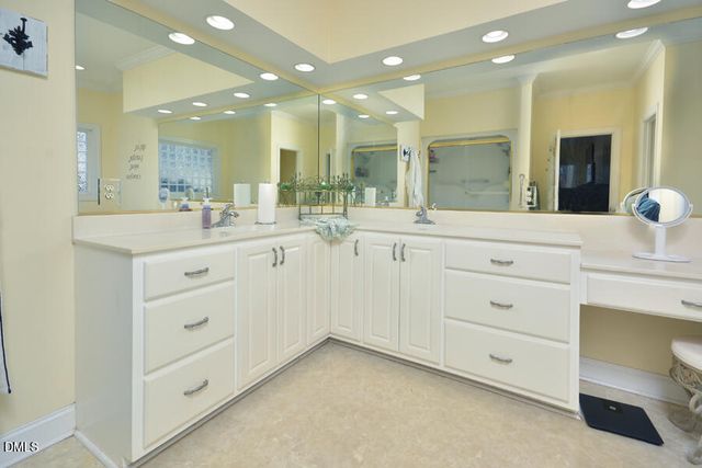 240 Coachlight Trail, Burlington, NC 27215