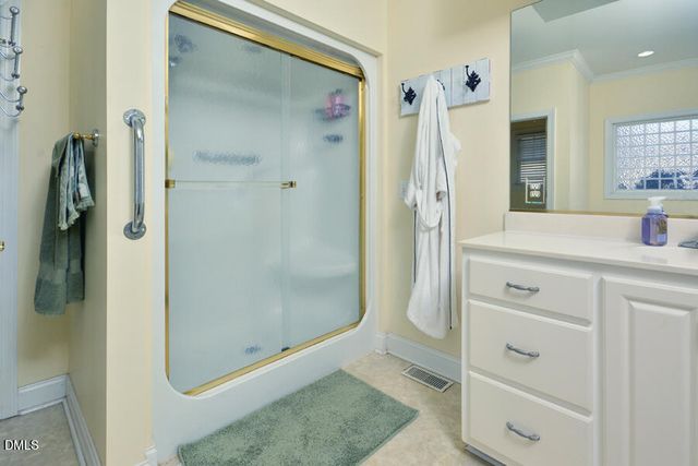 240 Coachlight Trail, Burlington, NC 27215