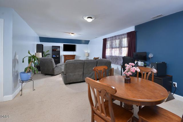 240 Coachlight Trail, Burlington, NC 27215