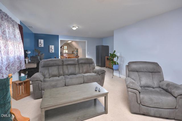 240 Coachlight Trail, Burlington, NC 27215