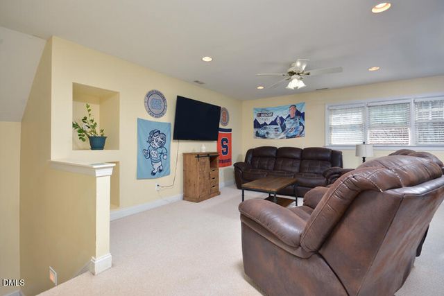 240 Coachlight Trail, Burlington, NC 27215