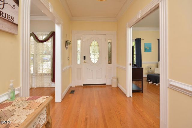 240 Coachlight Trail, Burlington, NC 27215